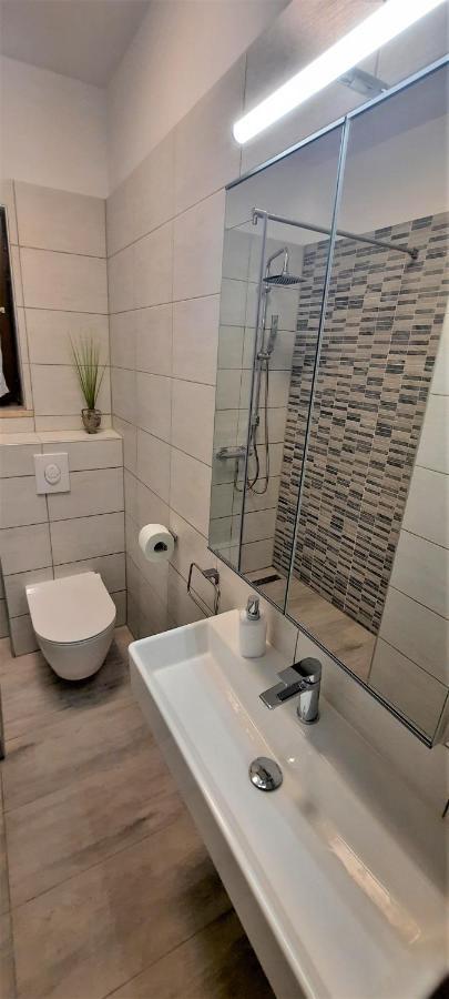 Apartments Martina Njivice Extérieur photo