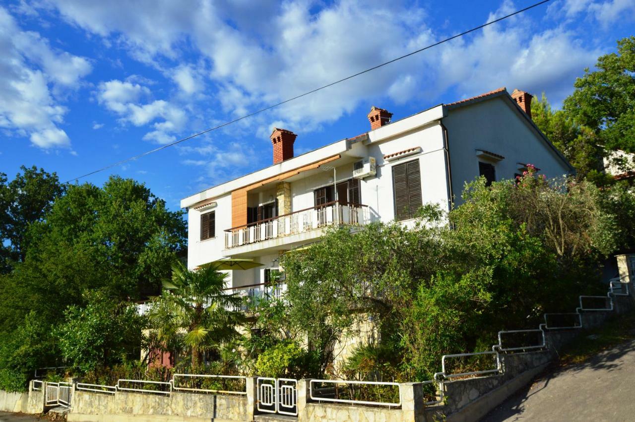 Apartments Martina Njivice Extérieur photo